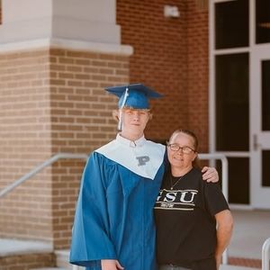 Meet your Posher, Crystal